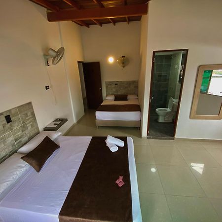 Hotel Buenos Aires Central Medellín Buitenkant foto