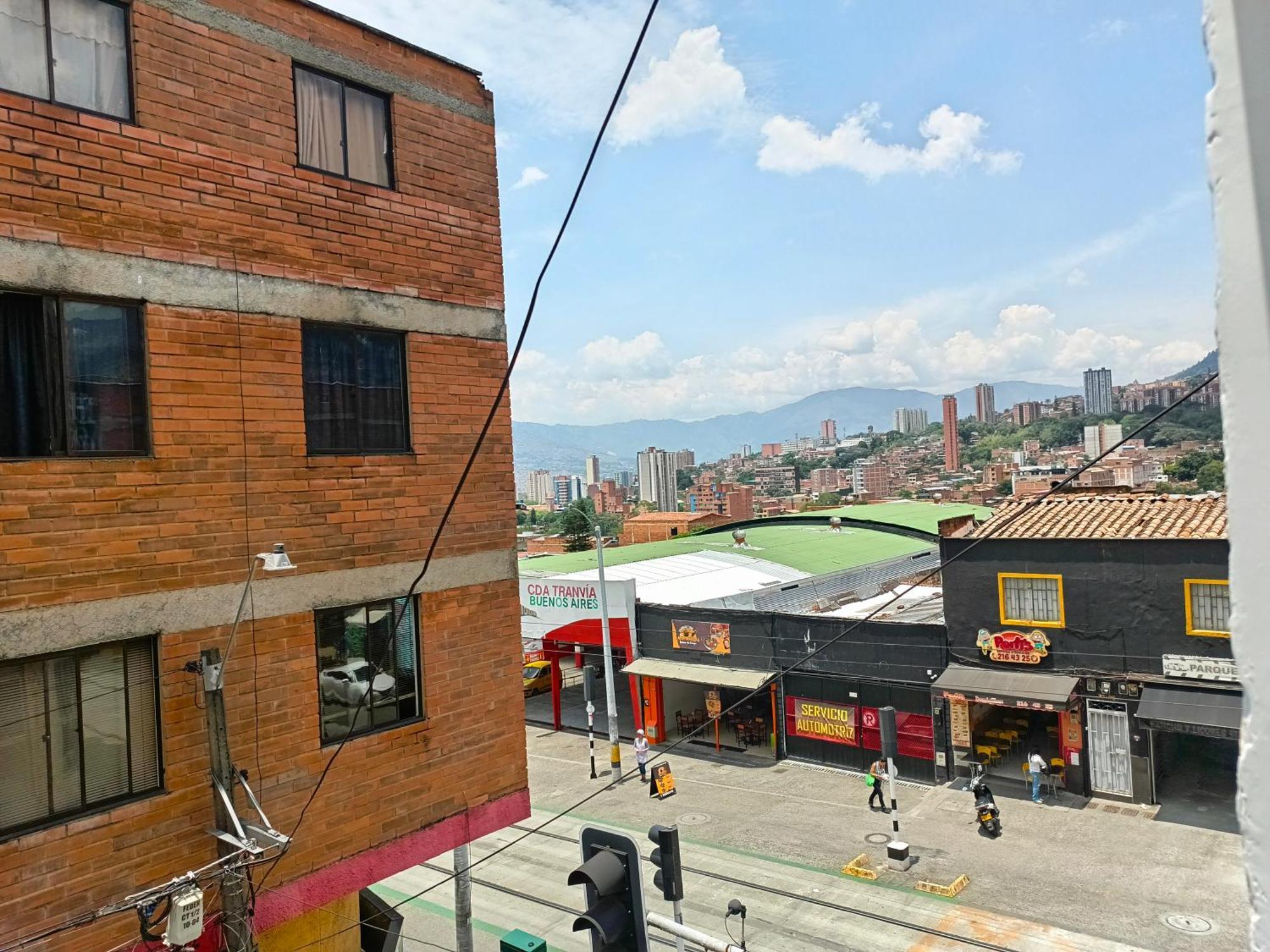 Hotel Buenos Aires Central Medellín Buitenkant foto
