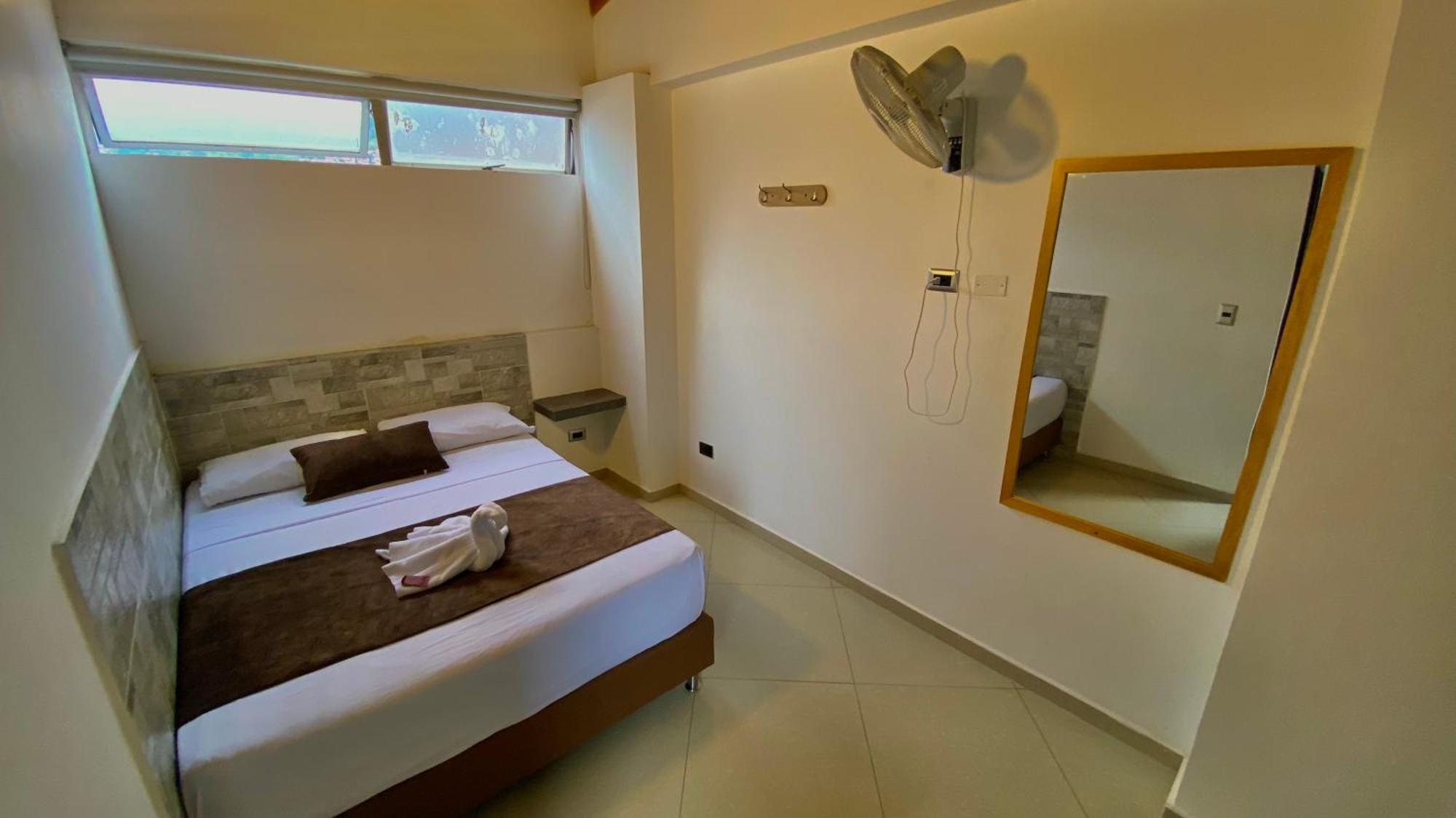 Hotel Buenos Aires Central Medellín Buitenkant foto