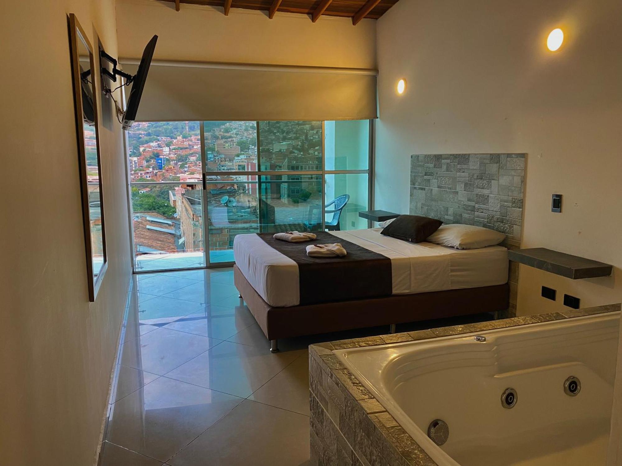 Hotel Buenos Aires Central Medellín Buitenkant foto